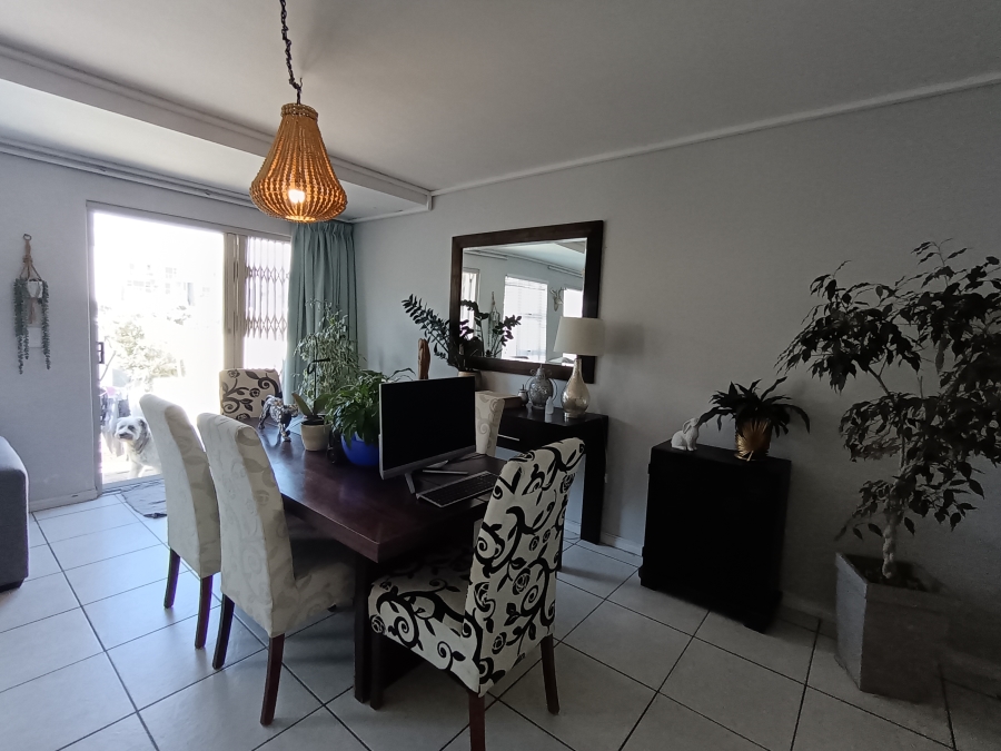 To Let 2 Bedroom Property for Rent in Big Bay Western Cape